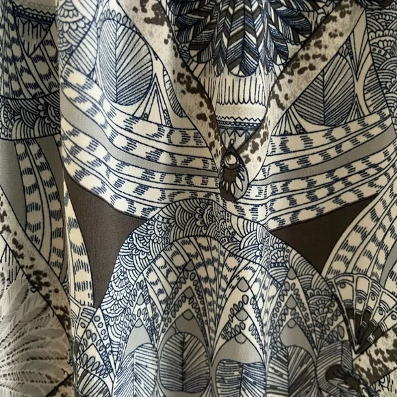 LAURA PETITES Blue & Neutral Boho Print Blouse Size Medium - Picture 4 of 7